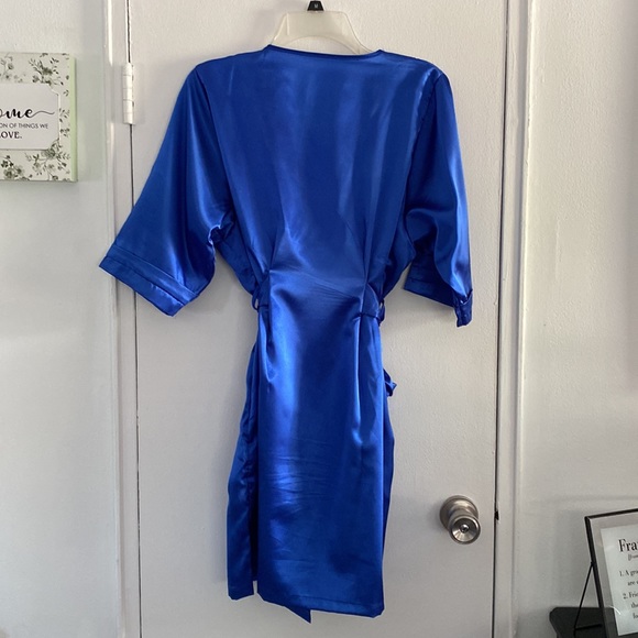 Satin Robe - Picture 2 of 2